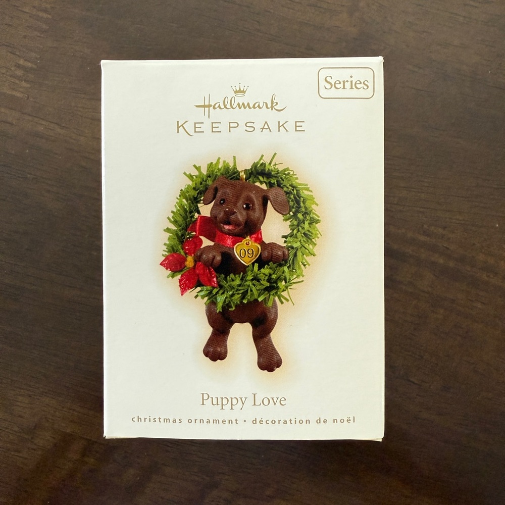 Hallmark Puppy Love Ornament 2009